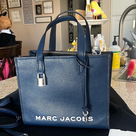 ๐ฅ๐ฅ CLOSET CLEAR OUT! PRICES NEGOTIABLE & DISCOUNT SHIPPING ๐ฆ๐ฅ๐ฅ - Picture 7 of 8